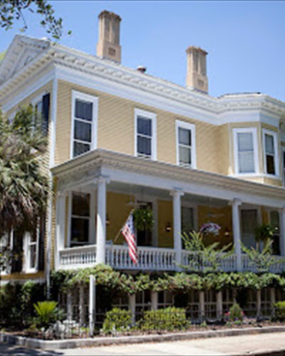 FORSYTH PARK INN